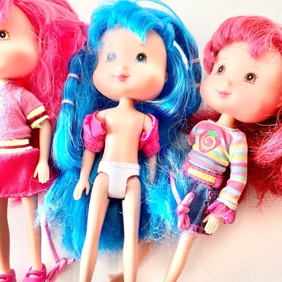 Set of 3 doll 5-6” tall. Strawberry shortcake scented dolls. - Picture 4 of 6
